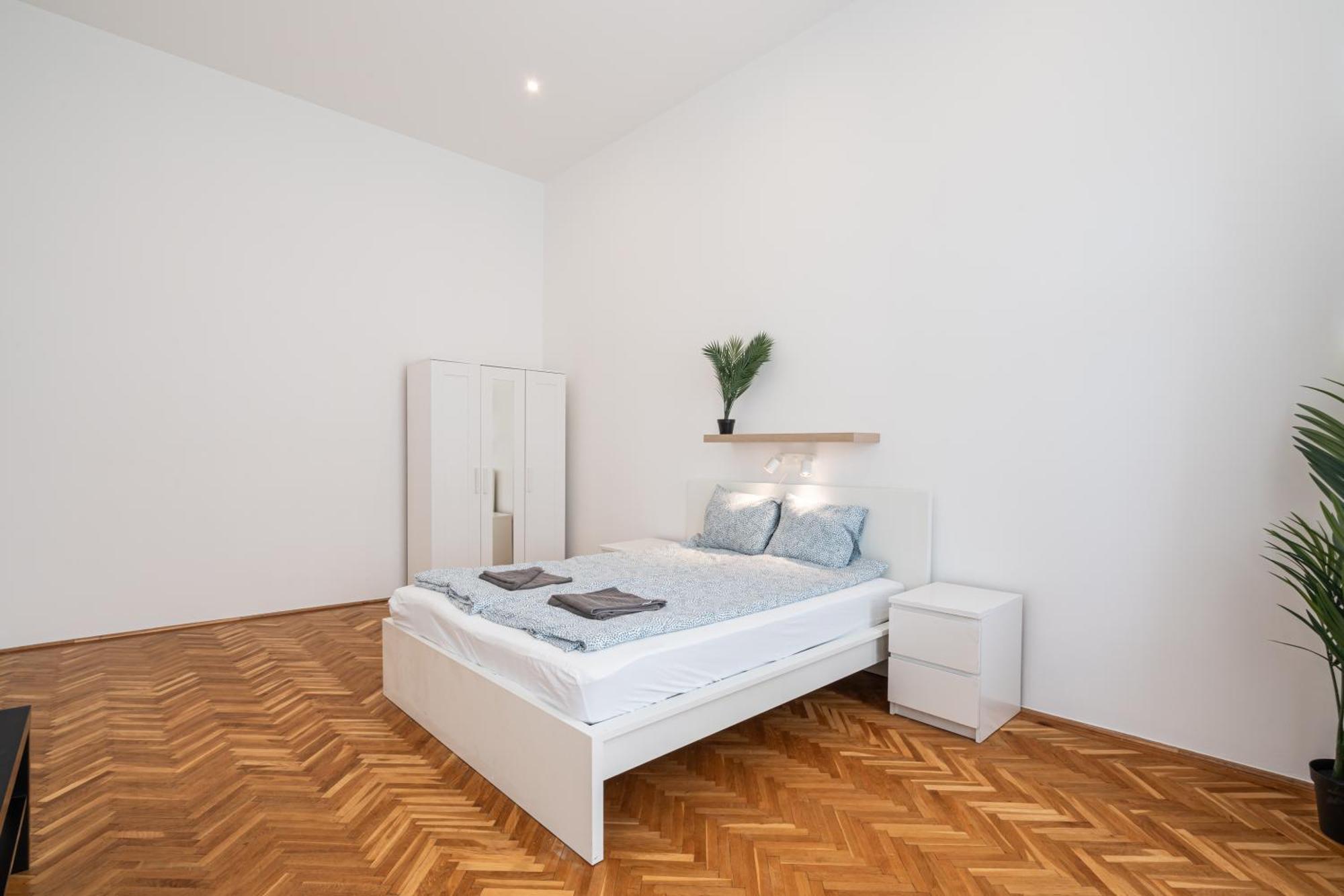 Luxurious Downtown Family Suite Budapest Exterior photo